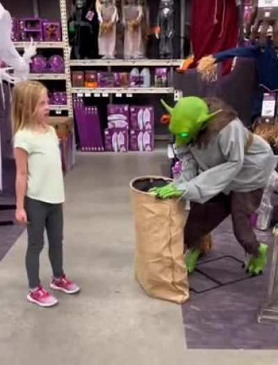 When the spooky season animatronics fight back