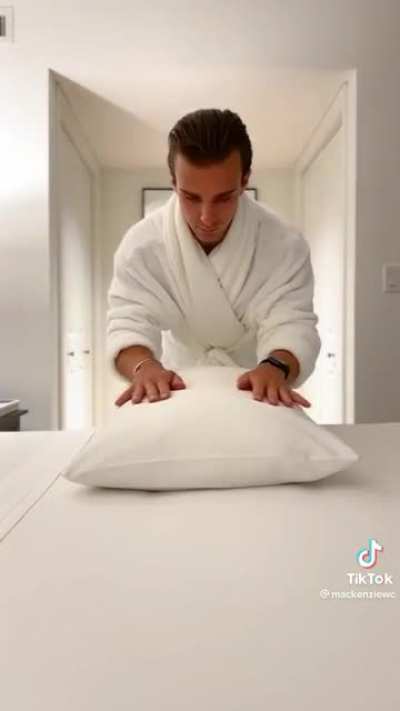Patrick Bateman be like