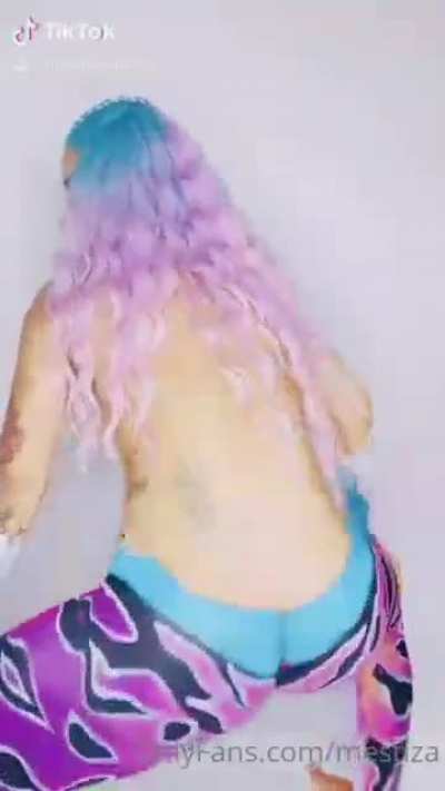 Baila la loca
