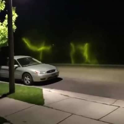 Low hanging northern lights