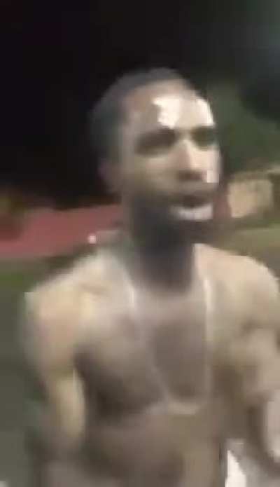 Akon t&aacute; diferente