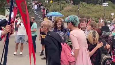 Just another day in Warsaw - anti LGBT Lannisters vs barking alternatives