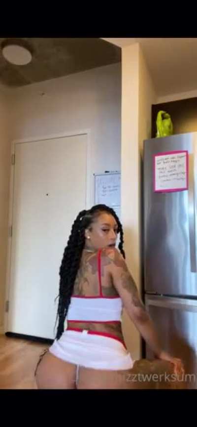 👀