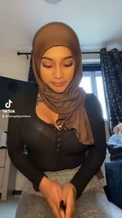This is the first naughty tiktok I&rsquo;ve uploaded onto Reddit!!!! Hope you guys enjoy 💕 if you guys like it then I&rsquo;ll defo be uploading more 🥰