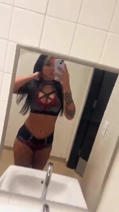 Cora Jade