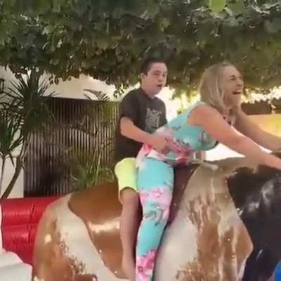 Muleke &eacute; brabo