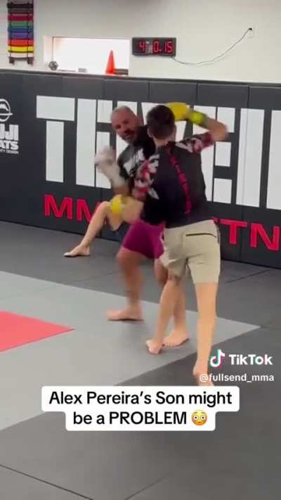 Alex Pereira&rsquo;s son his body movement is just like his dad