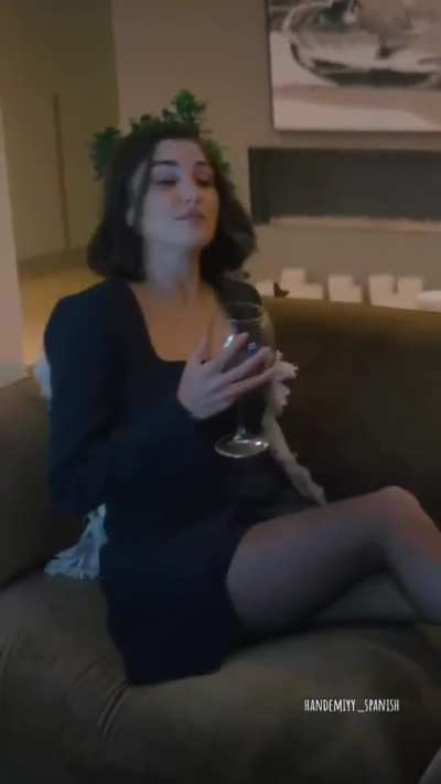 Hande ye aynı anda cum trib yapicak dm ayakları v&uuml;cudu heryeri inanılmaz