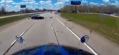head on crash in USA (forgot which state), kills 1, seriously injures another.