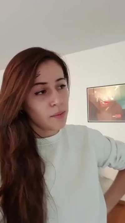 TikTok:ailaughatmyownjokes