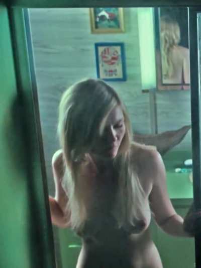 Kirsten Dunst's tits