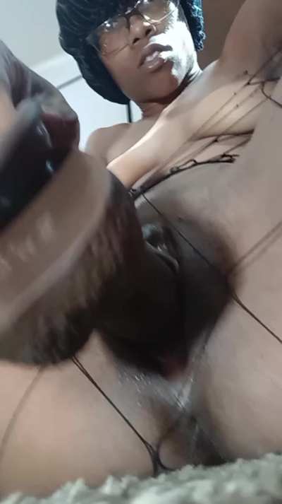Shaved Pussy Slapping by imaniih4_20