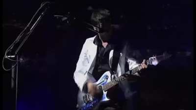 What's your favourite live intro of Bliss? [Glastonbury '04]