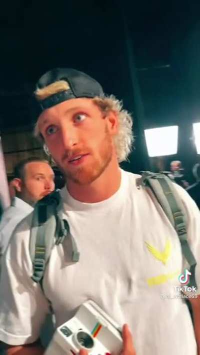 Guy quits his 100k job to work for Logan Paul, gets rejected and cries in his car.