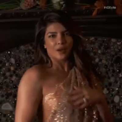 Priyanka Chopra Sexxxy and Chocolatey Back 🔥😋