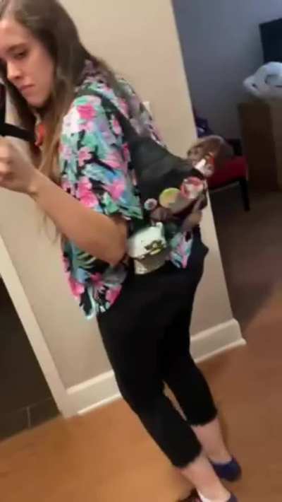 [Reddit Kik Loosejerk] What do you buds think of my best friends ass?