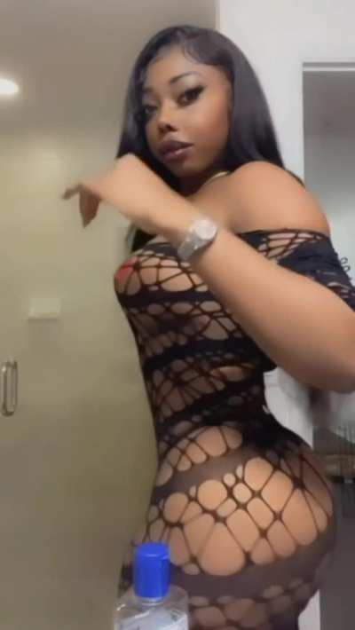 &ldquo;You're looking real cute in that bodysuit daddy bought you, baby girl~&rdquo;