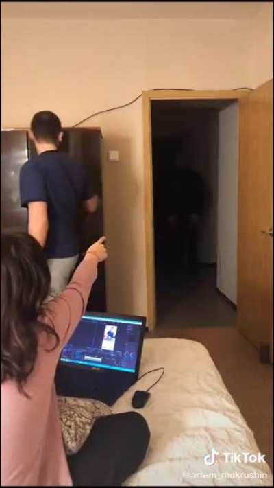 If KSI sees this, he won't sleep for 3 weeks