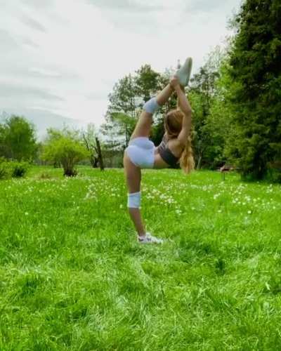 Very flexible 😱😍