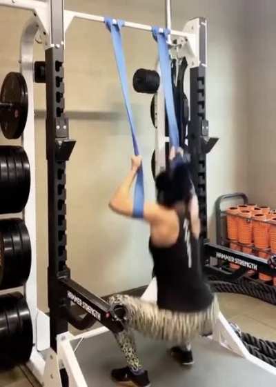 Bouncy bungee booty