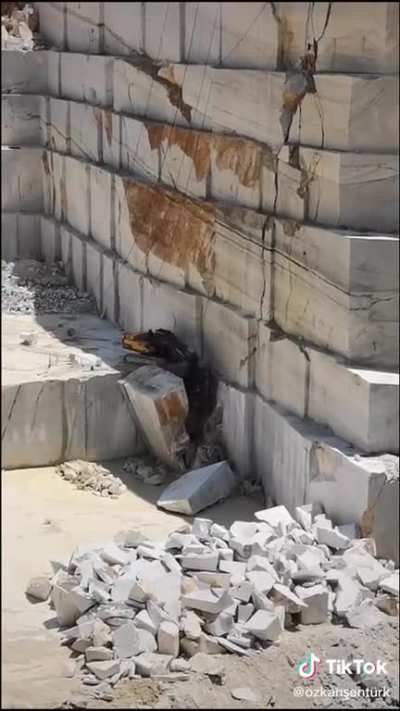 Big stone pieces anyone?