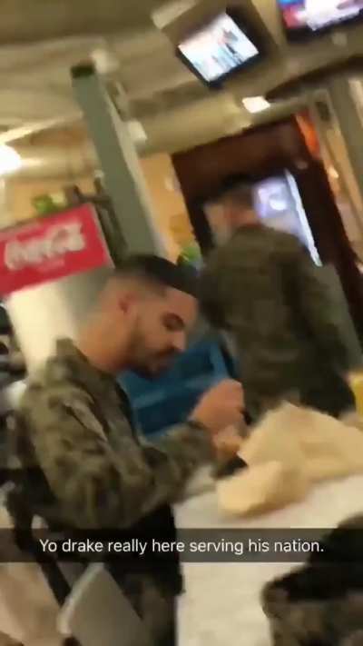 Drake the type of mf to say &ldquo;lock and loaded!&rdquo; before goin into battle