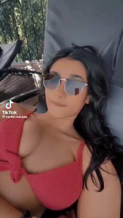She's just 19&eth;&yen;