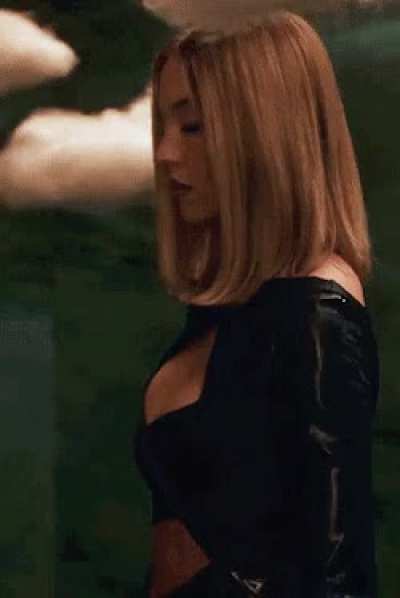 Sydney Sweeney can suffocate me with those tits