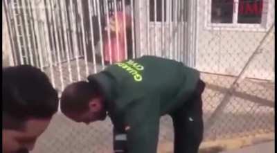 Guards help people get smuggled to america