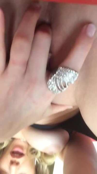 Pussy all up in your face