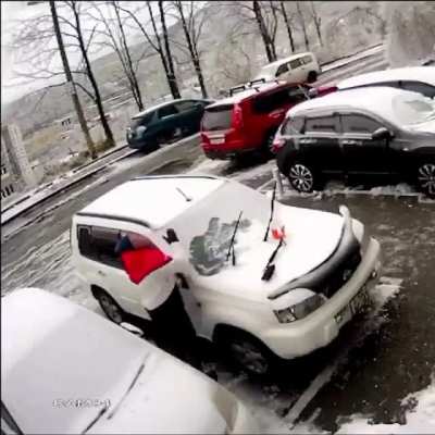 A little slab vs a big car.