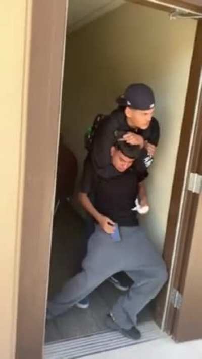 dude in my school got choked the fuck out