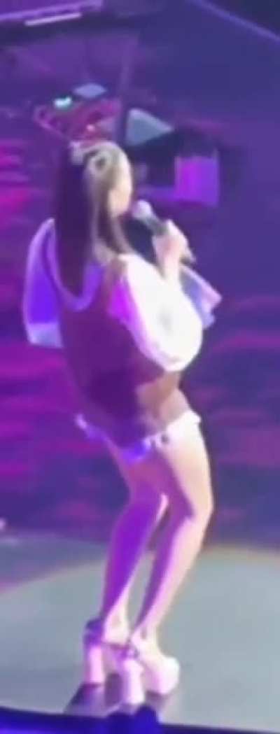 rare video of Mills at the event she attended recently :)