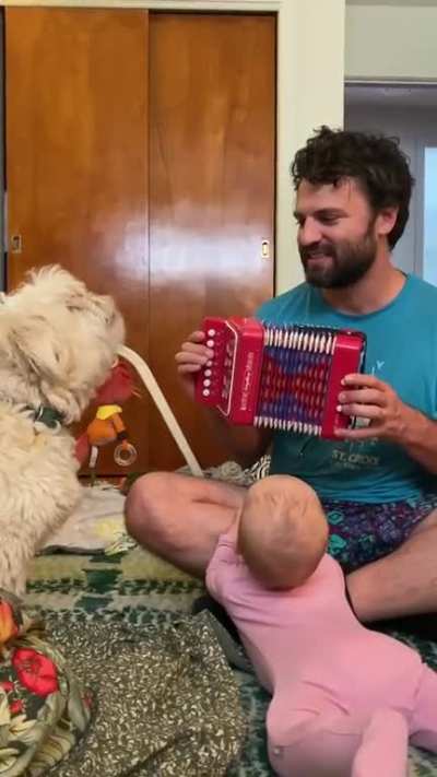 Baby anb floffy boy sing song