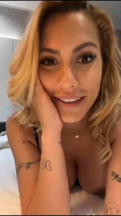 Me after a few drinks 🍸🍹, click "redgifs" and enjoy the video with sound 💋💋(f)