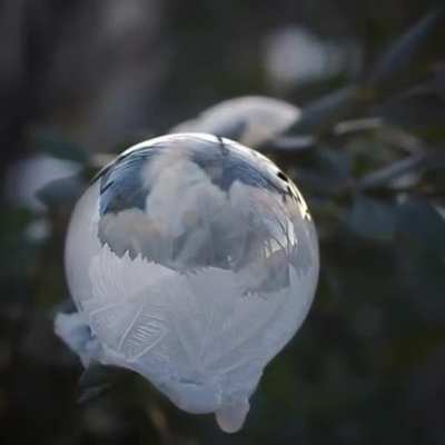 Soap bubble freezing