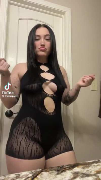 THICK GOTH SHAWTY
