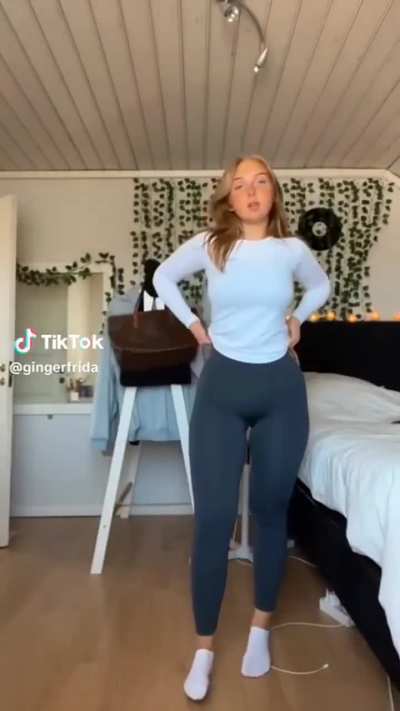 @gingerfrida | Dummy Thicc Mewtwo Build In Leggings Comp 🤤