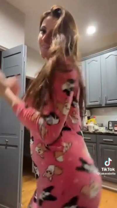 tiktokthots - Video #9022