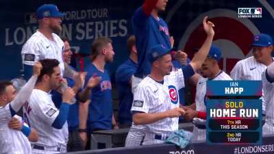 [Highlight] Ian Happ owns Adam Wainwright! His 2nd HR of the game and 6th career HR against Wainwright.