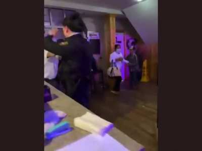 Cop takes on entire bar