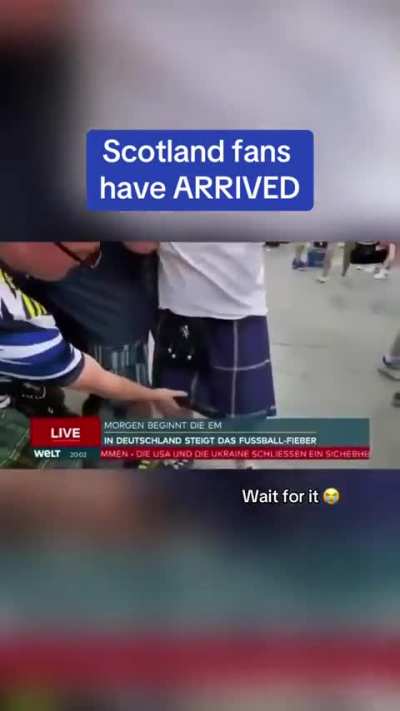 &bdquo;Knossi&ldquo; exposed im Live TV 