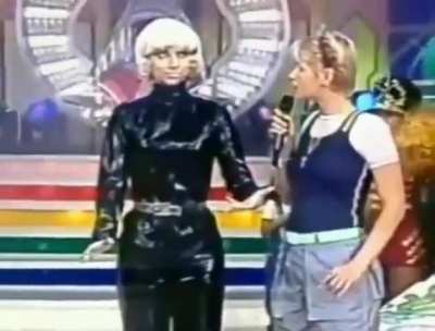 Em 1991, Xuxa perguntou a um "rob&ocirc;" como seria o mundo em 2023