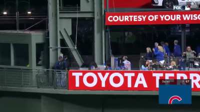 [Highlight] Ian Happ hits a 2 run no-doubter, his 23rd HR of the season, to put a damper on Corbin Burnes' night.