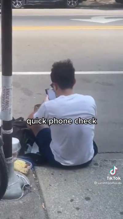 Who else has seen this video? I wonder which delivery service he&rsquo;s from&hellip;