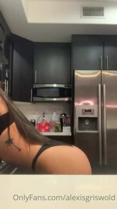 😶