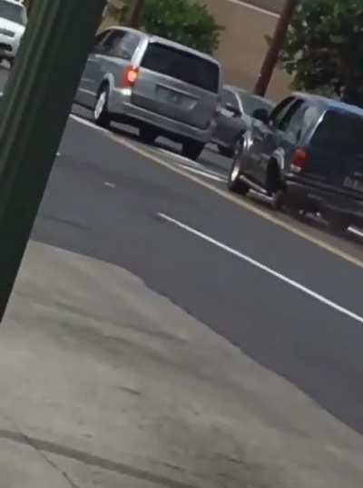 Just another day in Hawai&rsquo;i (O&lsquo;ahu) maybe they&rsquo;ll pick it up later lol