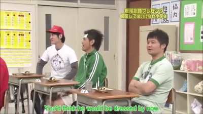 Itao (板尾 創路) Presents Don't Get Aroused - Shin Onii (新おにぃ) strips &amp;amp; makes weird noises