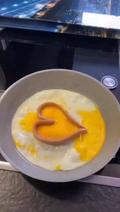 Making breakfast for you love like a boss! 💕