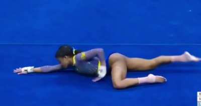 Pitt&rsquo;s Ciara Ward 💛💙🍫🔥